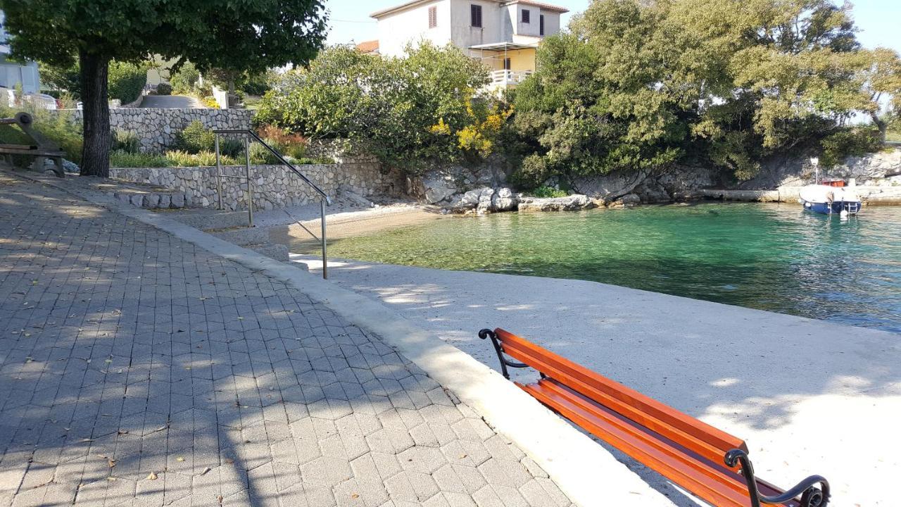Vila Kraljica Малинска Экстерьер фото